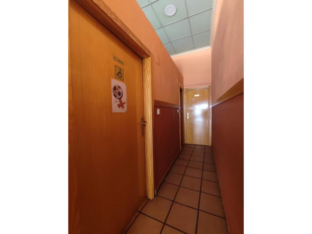 Local comercial en venta en Elda - Image 9