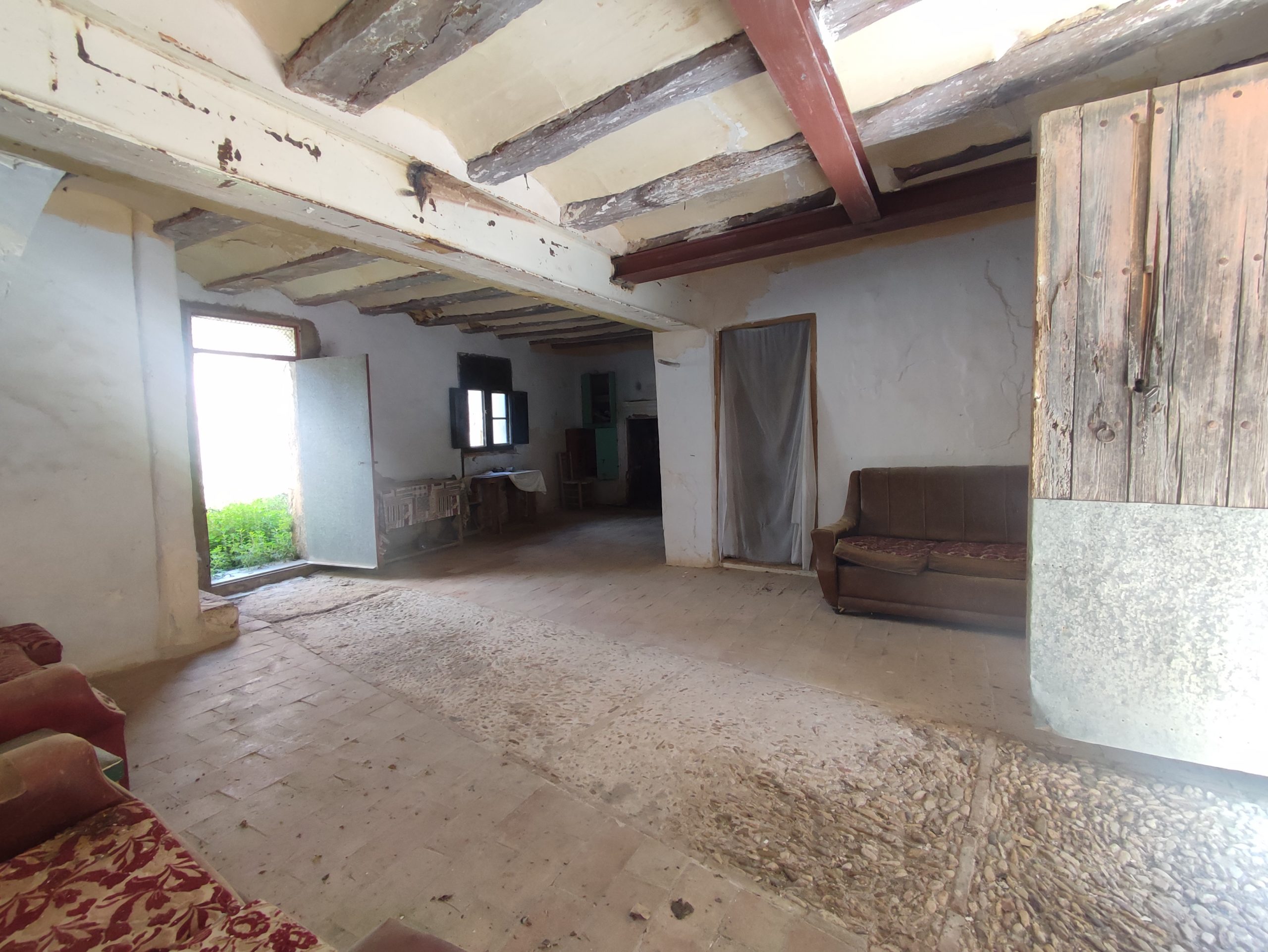 Casa adosada de dos plantas en el campo zona Biar