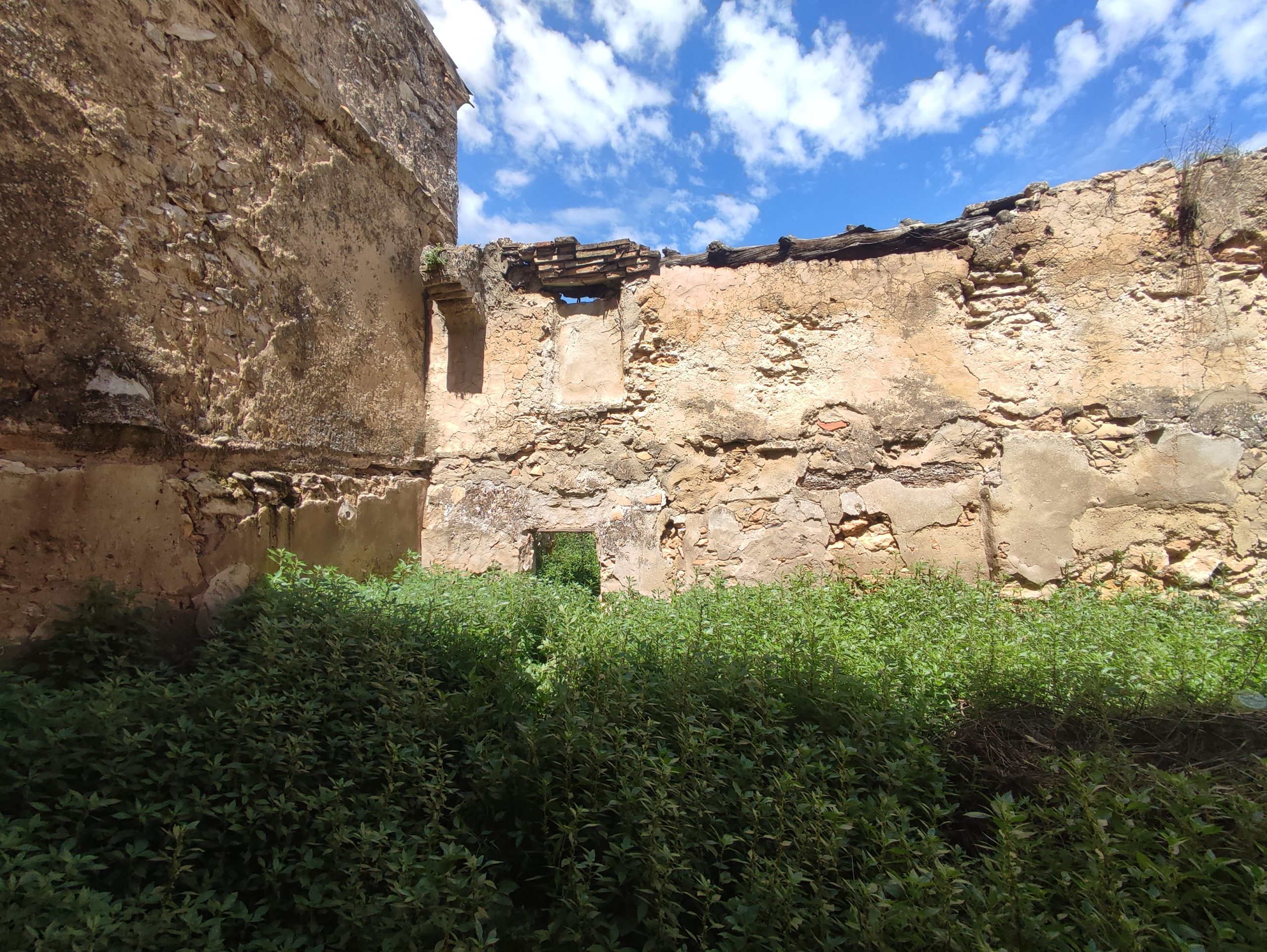 Casa adosada de dos plantas en el campo zona Biar - Image 17