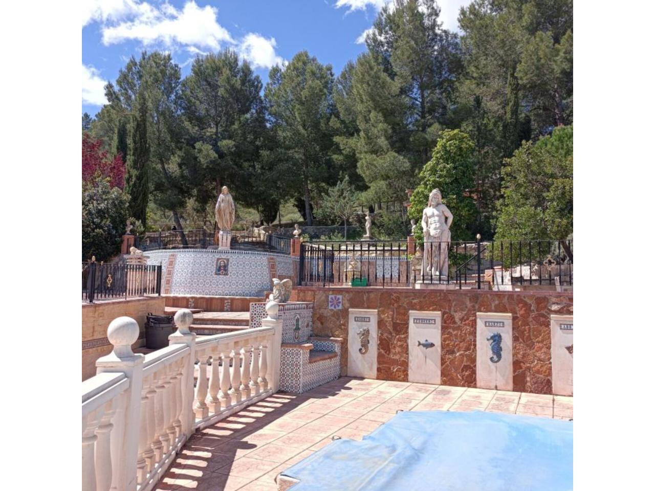 Chalet en venta en Villena - Image 5