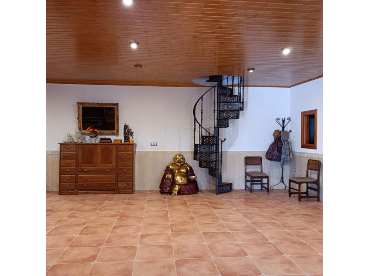 Chalet en venta en Villena - Image 6