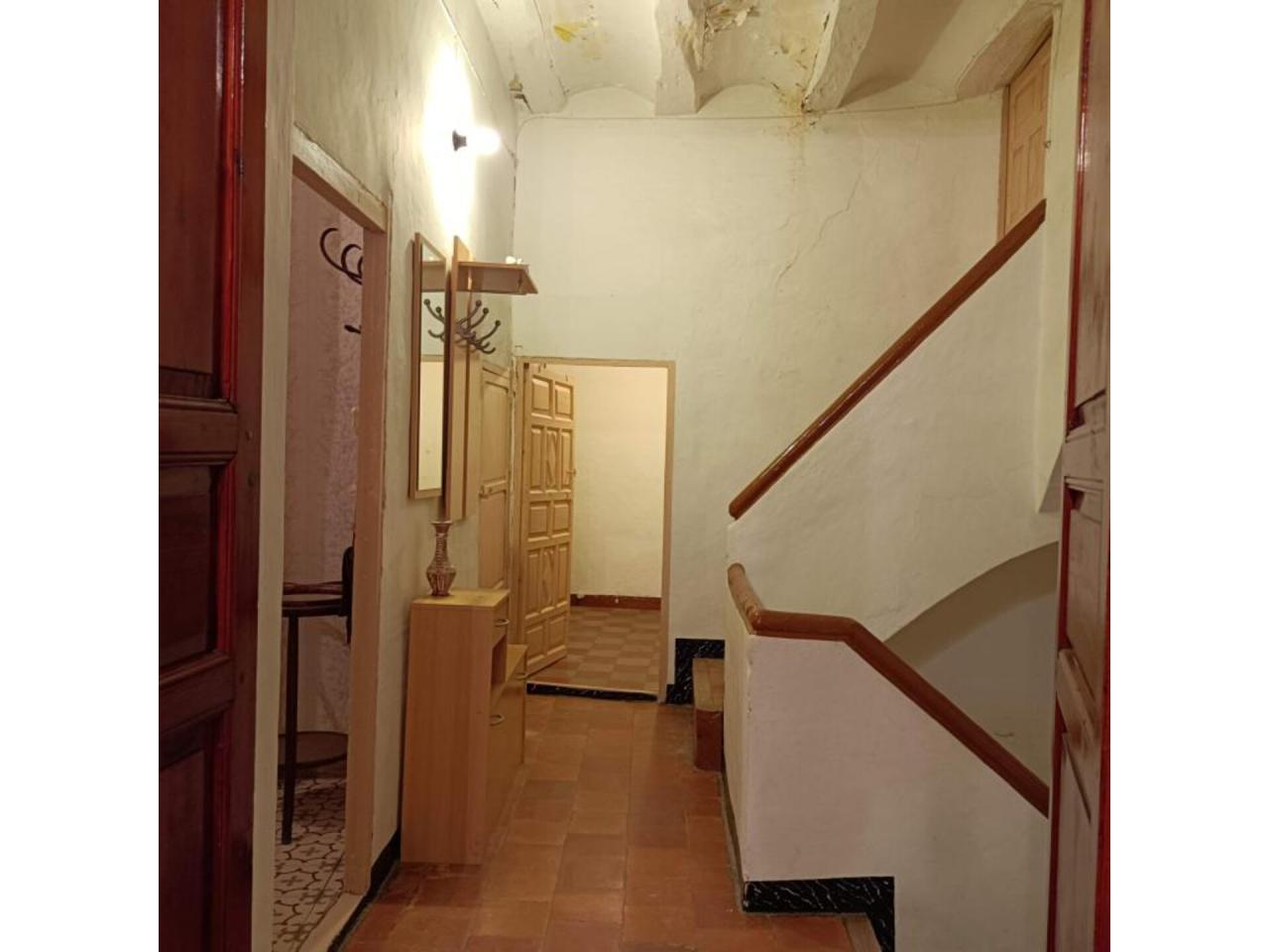 Casa unifamiliar en venta en Biar - Image 9