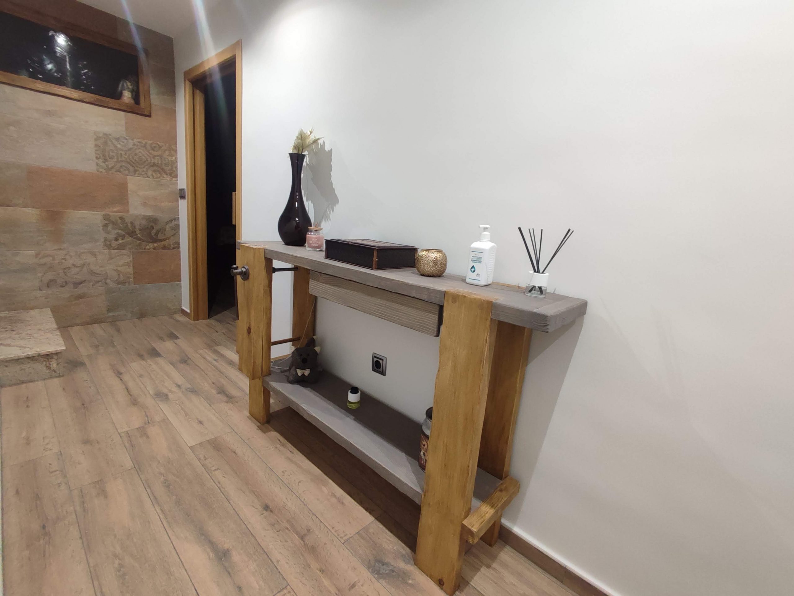 CASA ADOSADA CON AMPLIO LOCAL MAS DOS PLANTAS CON TERRAZAS - Image 3