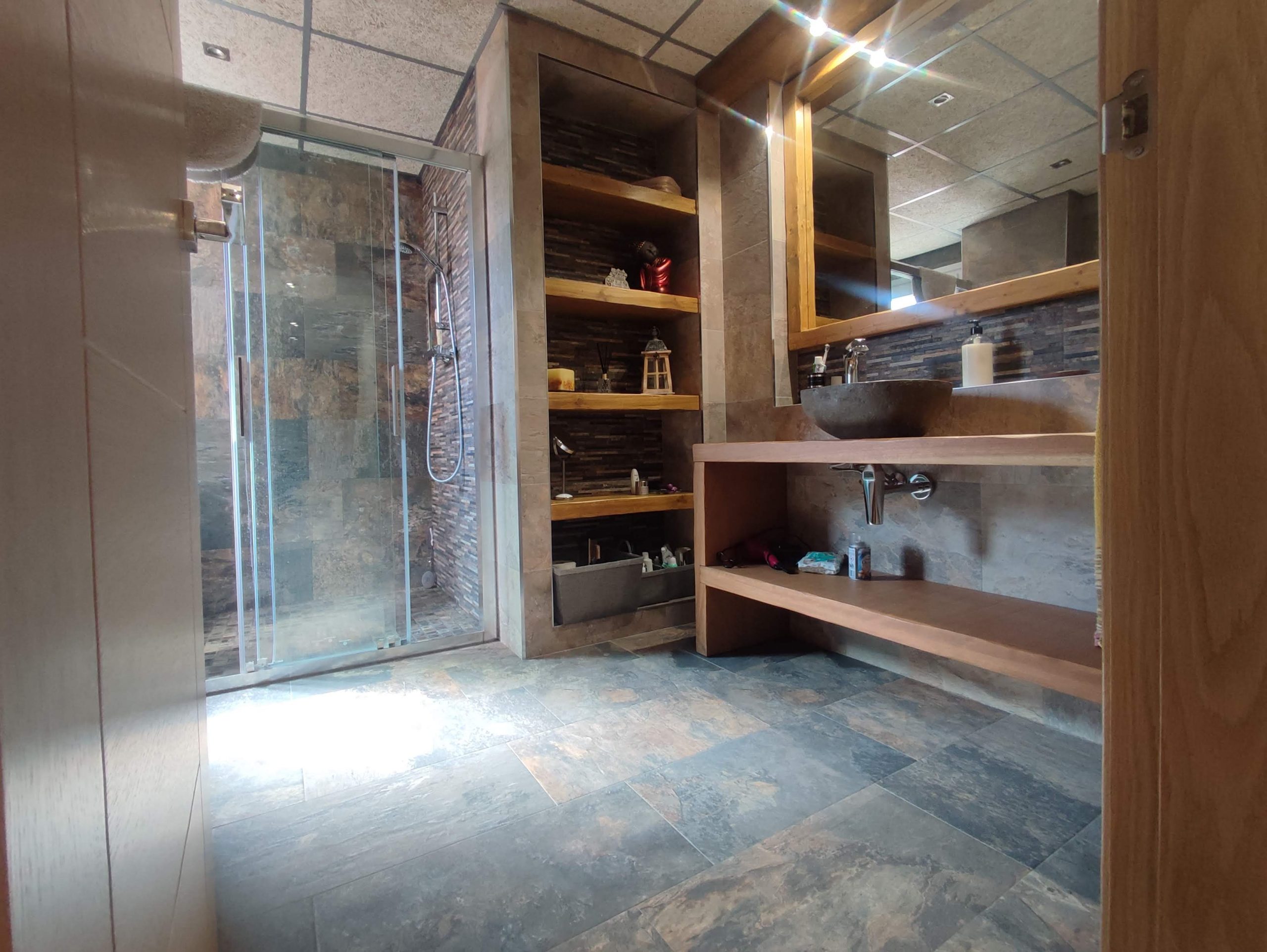 CASA ADOSADA CON AMPLIO LOCAL MAS DOS PLANTAS CON TERRAZAS - Image 6