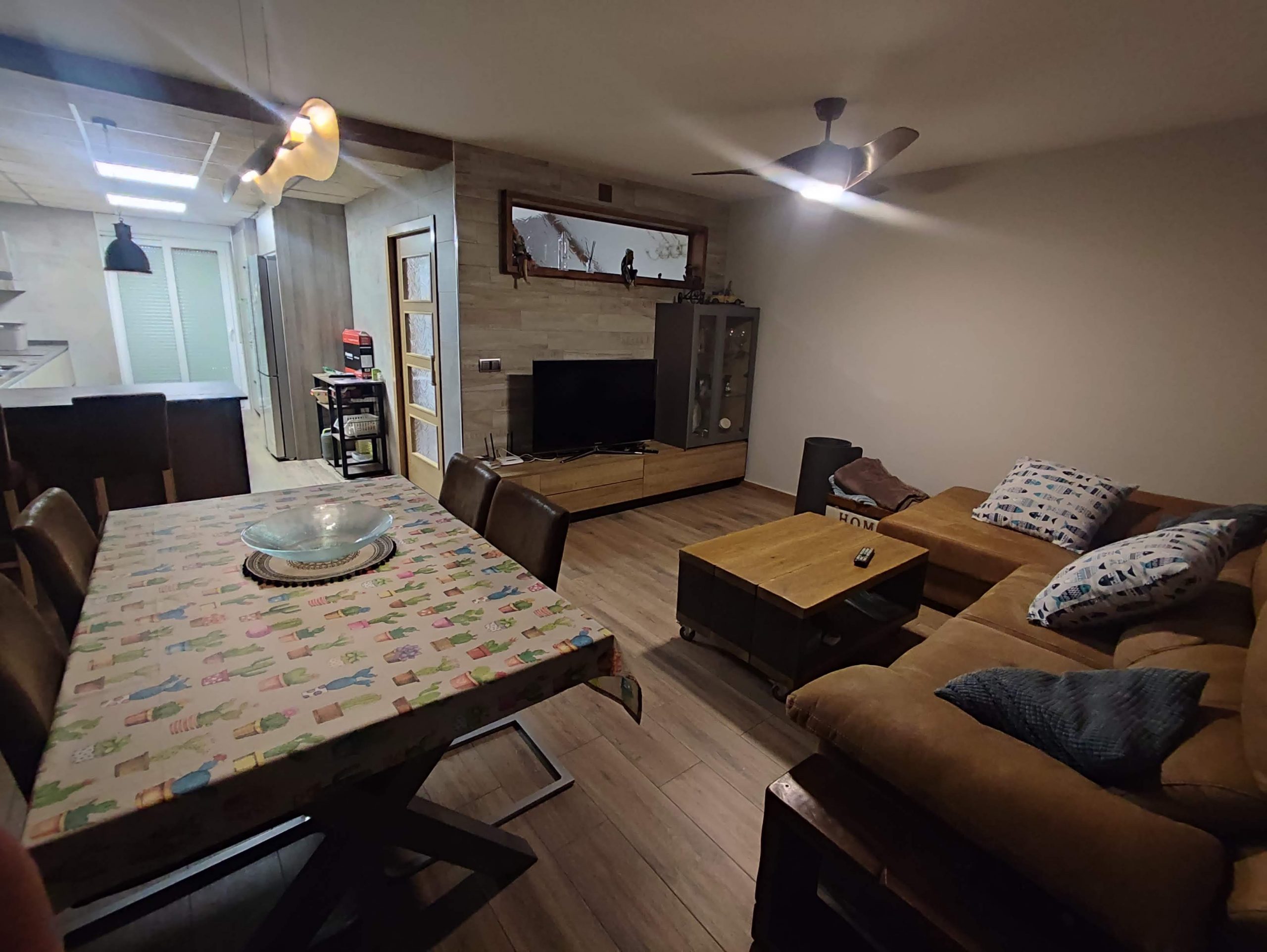 CASA ADOSADA CON AMPLIO LOCAL MAS DOS PLANTAS CON TERRAZAS - Image 11