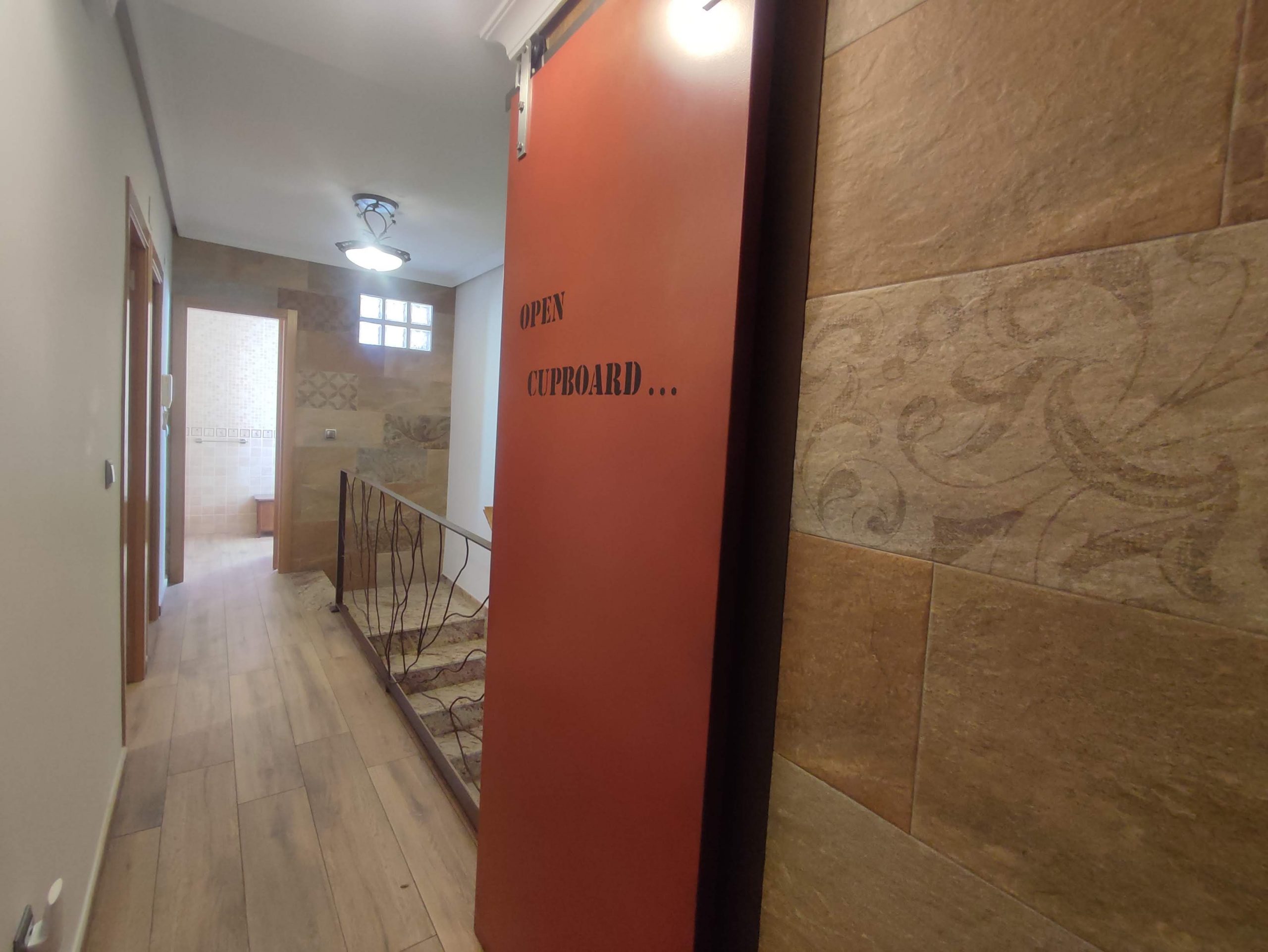 CASA ADOSADA CON AMPLIO LOCAL MAS DOS PLANTAS CON TERRAZAS - Image 22