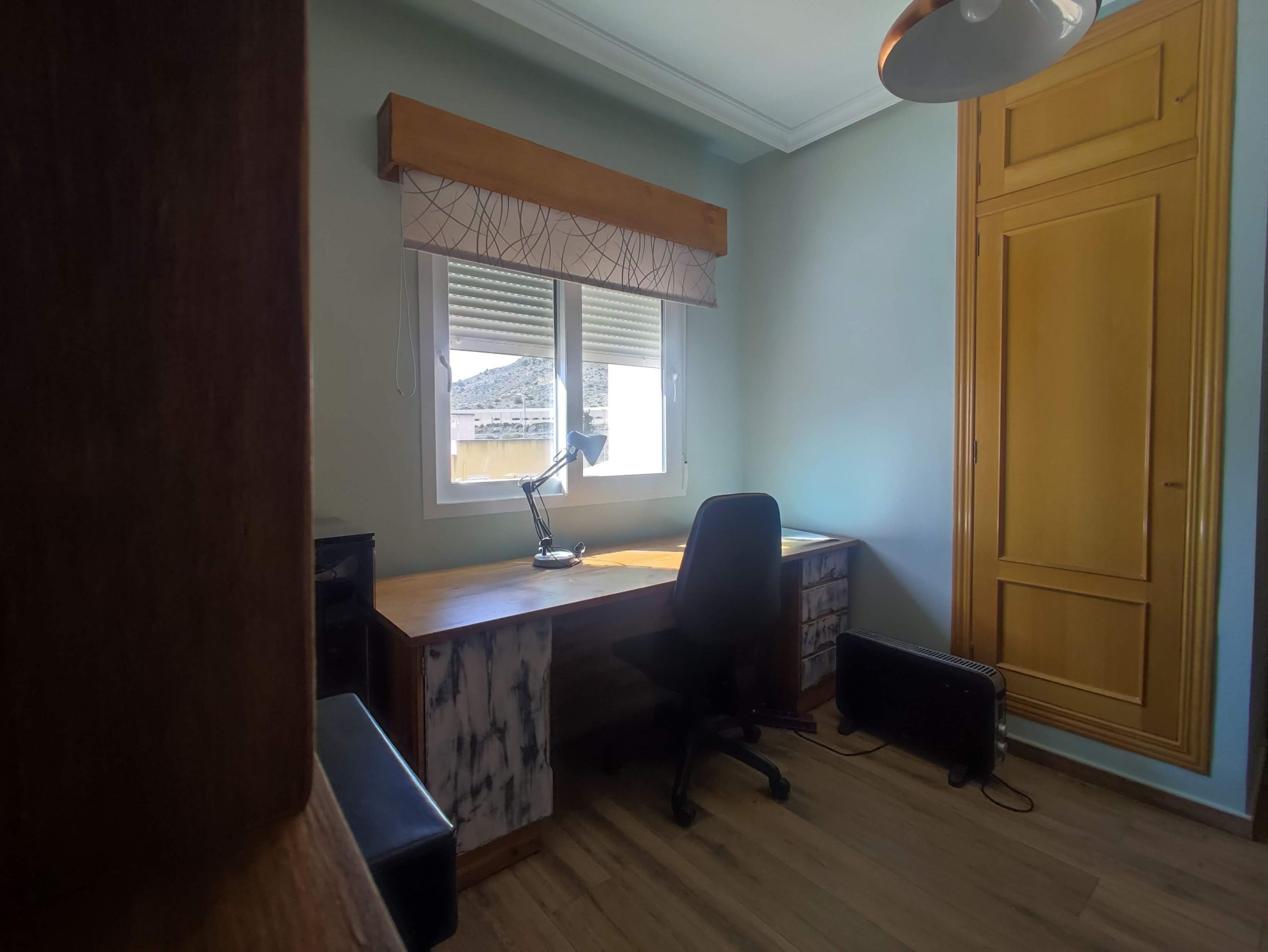 CASA ADOSADA CON AMPLIO LOCAL MAS DOS PLANTAS CON TERRAZAS - Image 26